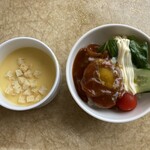Vini - ロコモコ丼と冷製スープ