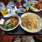 ボリュームの幸華 - チャーハンセット　チャーハン大盛り　半ラーメン