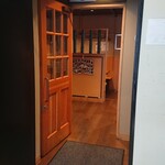 290円酒場 精肉屋 - 6階エレベーターホールにある入口