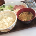 すき家 - 料理写真:自社製ベーコンエッグ朝食