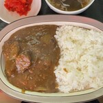 味の舘 - チャーシューカレー。ご飯少なめをお願いしましたが、十分の量！