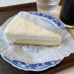 シュロスベルグ - 北海道チーズの二層ケーキ
