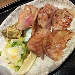 Dateno Kura - 熟成大とろ牛たんの炭火焼き定食（3枚）