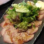 Dateno Kura - サラダ仕立ての牛たんローストビーフ定食