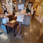 Mishimaya - 入口付近から店内を観る