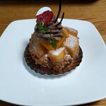 マキノ - マンゴーのタルト　560円税込