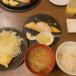 とんかつ そら - キャベツ、ササミフライ、豚汁、ご飯