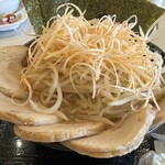 熟成豚骨ラーメン そだし - 料理写真: