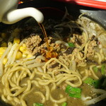 麺酒房 龍安 - ラー油投入～♪