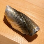 すが弥 - 天草のシンコ。一枚付けです