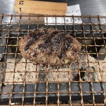 挽肉と米 - 焼き立てハンバーグです！