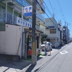 Utsugikoubou - 線路沿いを歩きます。