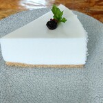 KAMINO CAFE - ココナッツミルクのチーズケーキ