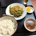 三陽 - ピーマンと豚肉の細切り炒め＋ライス