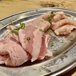 Yakiniku Kaito - 単品で、豚バラ、上ミノ