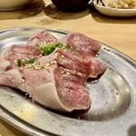 Yakiniku Kaito - コースの豚タン