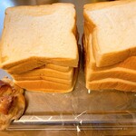 Ｂｒｅａｄ Ｃｒａｆｔ　オオウラ - ミルク食パンとくるみパン