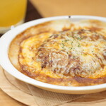 洋食&グラタン・ドリア アールヌーヴォー - 料理写真:ハンバーグ。デミグラスソース。グラタン。