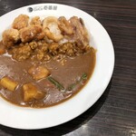 Koko Ichi Banya - イカ野菜フライドチキンカレー（３辛）税込1,025円