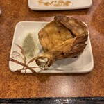 ひげ勝 - 鳥もも骨付