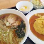 ラーメンレストラン ぐるめん - 料理写真:醤油ラーメン＋天津飯