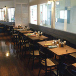 Hawaiian Pancake Factory - 廊下側テーブル席