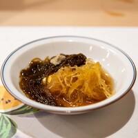 うを徳 - 2023.8 金糸瓜・能登産岩もずく・トウモロコシ豆腐（青森産嶽きみとわらび粉）の素麺仕立て