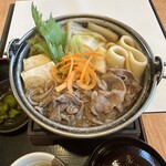 涮涮鍋壽喜燒Dontei 小山店 - 太い平打ちのうどんも入っています
