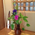 いづう - 13/08/23 生け花に桔梗が