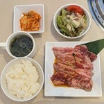 焼肉じゅうじゅうカルビ - 料理写真:じゅうじゅうカルビランチ(140g) 1,298円