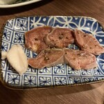 肉のよいち - 厚切り豚タン塩649円