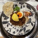 Spice Bar SUZU - うまみ鶏ほぐしカレー　1,200円➕玉子200円