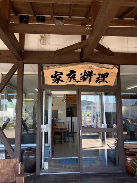 石沢屋 - 曲沢（食堂）の写真