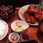 フルカワ食堂 - ハーフ＆ハーフ　もつと唐揚げ