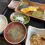 Menojiya - 焼き魚定食
