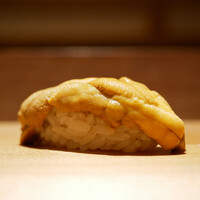 波濤 - ◇赤雲丹（唐津）★
                    天候が悪く少ない数しか獲れない直近の漁のなか、どうしてもこの日の夜にお出ししたいとして希少な4枚を唐津から空輸された品。