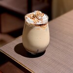 茶寮翠泉 - わらび餅ドリンク　ほうじ茶