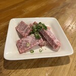 炭火焼肉やすみつ - 