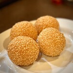 中華料理 太左ェ門 - 胡麻団子
