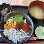 Ogawa - うに・いくら・しらす丼　3,200円