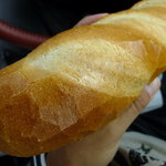 サイラー - オーストリア風フランスパン。センメルとフランスパンの融合って感じで美味しい。