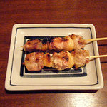 Yakitori Izakaya Bunnage - ももニンニクの塩焼き