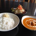 カレー屋 香助 - 香助風バターチキンカレー & パリパリキャベツサラダ