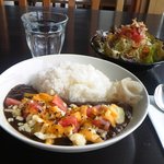 カレー屋 香助 - ナストマチーズカレー & パリパリキャベツサラダ