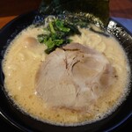 Yokohama Iekei Ramen Zenkiya - ラーメン醤油