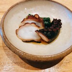 天ぷら たけうち - タコの燻製と柔らか煮