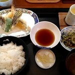 Hazamaya - エビと野菜の天ぷら