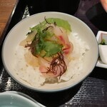 かどや - 熱々ご飯に鯛を載せて