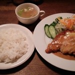 タムラ倉庫 - 日替りチキンチーズカツ(北欧風)700