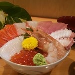 おいちゃん - 料理写真:海鮮丼　昼限定の新メニューです。